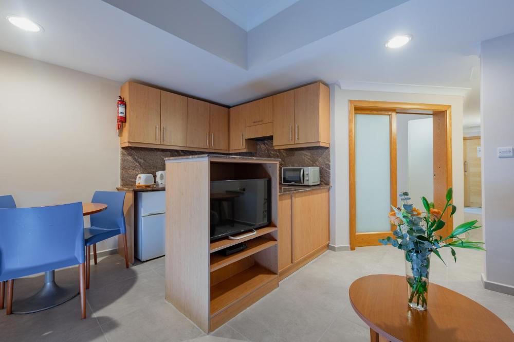 Apartment with Inland View